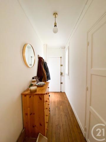 Appartement F2 à louer - 2 pièces - 40.39 m2 - PARIS - 75015 - ILE-DE-FRANCE - Century 21 Via Conseil 16Ème Appartement F2 à louer - 2 pièces - 40.39 m2 - PARIS - 75015 - ILE-DE-FRANCE - Century 21 Via Conseil 16Ème