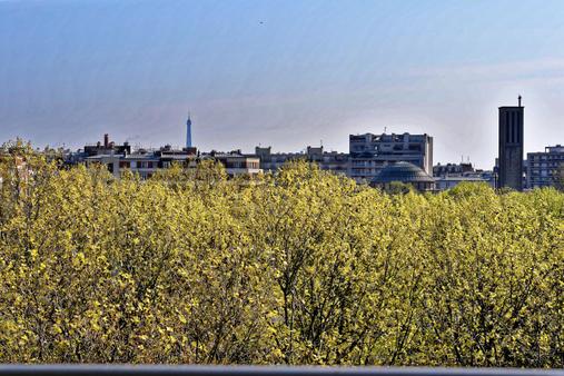 Appartement F5 à vendre - 5 pièces - 85.62 m2 - PARIS - 75016 - ILE-DE-FRANCE - Century 21 Via Conseil 16Ème Appartement F5 à vendre - 5 pièces - 85.62 m2 - PARIS - 75016 - ILE-DE-FRANCE - Century 21 Via Conseil 16Ème
