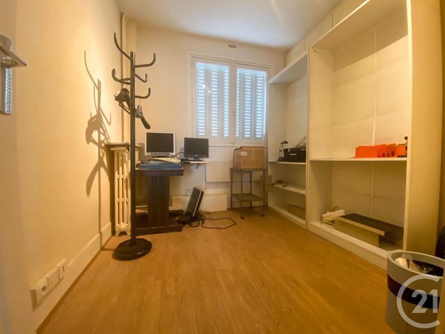 Appartement Local à louer - 4 pièces - 80.0 m2 - PARIS - 75016 - ILE-DE-FRANCE - Century 21 Via Conseil 16Ème