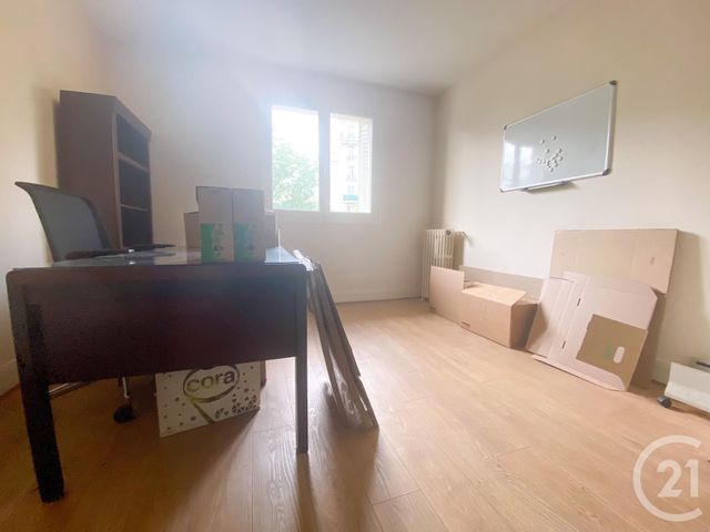 Appartement Local à louer - 4 pièces - 80.0 m2 - PARIS - 75016 - ILE-DE-FRANCE - Century 21 Via Conseil 16Ème