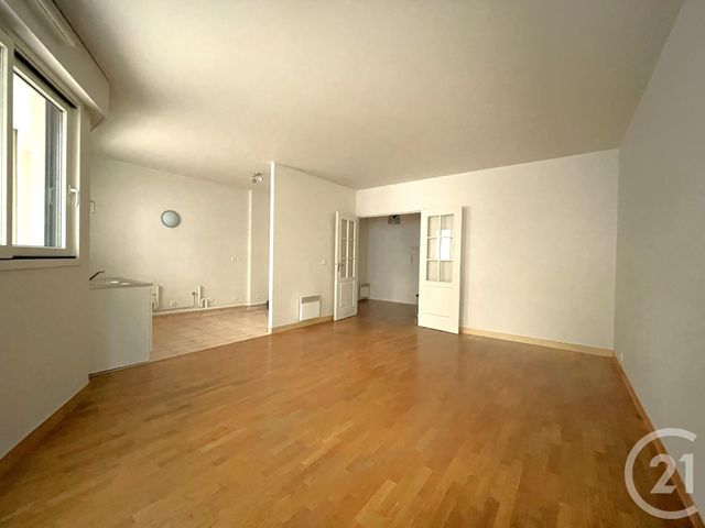 Afficher la photo en grand Appartement F2 à vendre - 2 pièces - 57.0 m2 - BOULOGNE BILLANCOURT - 92 - ILE-DE-FRANCE - Century 21 Via Conseil 16Ème