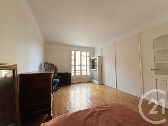 Appartement F2 à vendre - 3 pièces - 64.17 m2 - PARIS - 75016 - ILE-DE-FRANCE - Century 21 Via Conseil 16Ème