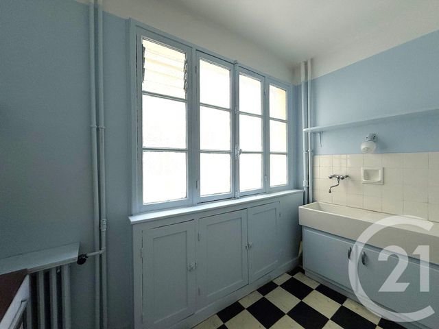 Appartement F2 à vendre - 3 pièces - 64.17 m2 - PARIS - 75016 - ILE-DE-FRANCE - Century 21 Via Conseil 16Ème