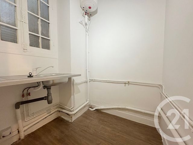 Afficher la photo en grand Appartement Local à louer - 3 pièces - 45.0 m2 - PARIS - 75016 - ILE-DE-FRANCE - Century 21 Via Conseil 16Ème