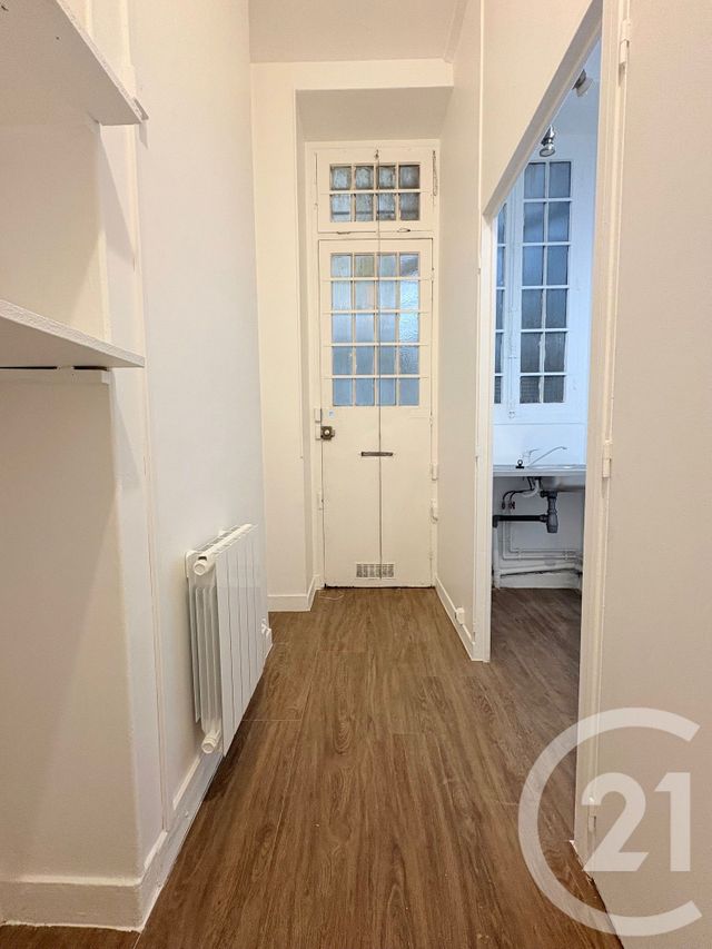 Afficher la photo en grand Appartement Local à louer - 3 pièces - 45.0 m2 - PARIS - 75016 - ILE-DE-FRANCE - Century 21 Via Conseil 16Ème