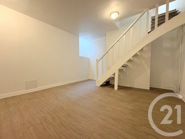 Afficher la photo en grand Appartement Local à louer - 3 pièces - 45.0 m2 - PARIS - 75016 - ILE-DE-FRANCE - Century 21 Via Conseil 16Ème