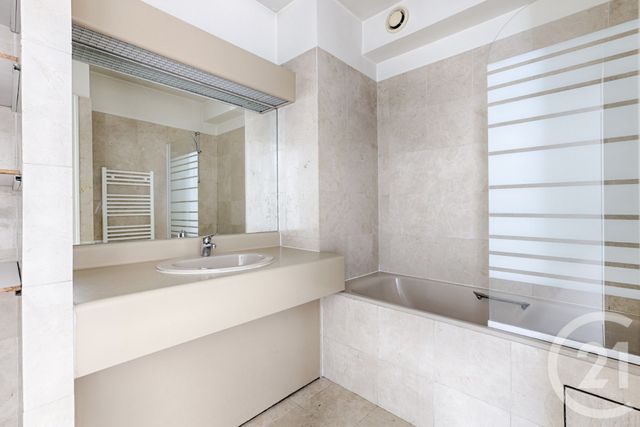 Appartement F3 à vendre - 3 pièces - 72.0 m2 - BOULOGNE BILLANCOURT - 92 - ILE-DE-FRANCE - Century 21 Via Conseil 16Ème