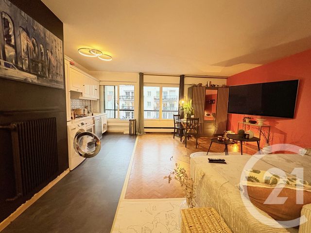 Appartement F2 à louer - 2 pièces - 57.31 m2 - PARIS - 75016 - ILE-DE-FRANCE - Century 21 Via Conseil 16Ème