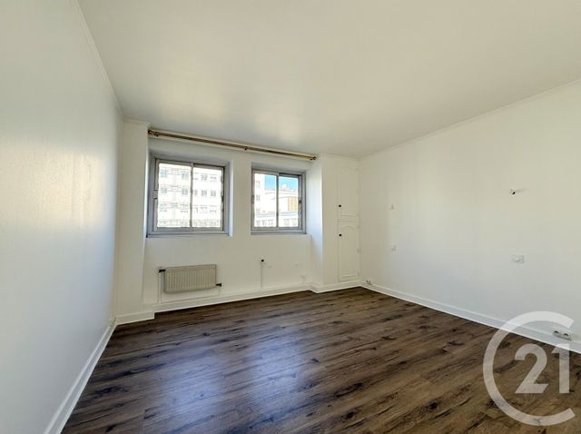 Afficher la photo en grand Appartement F5 à vendre - 5 pièces - 103.76 m2 - PARIS - 75016 - ILE-DE-FRANCE - Century 21 Via Conseil 16Ème