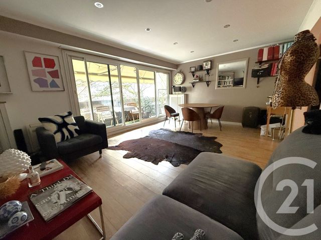 Appartement F4 à vendre - 4 pièces - 97.0 m2 - PARIS - 75016 - ILE-DE-FRANCE - Century 21 Via Conseil 16Ème