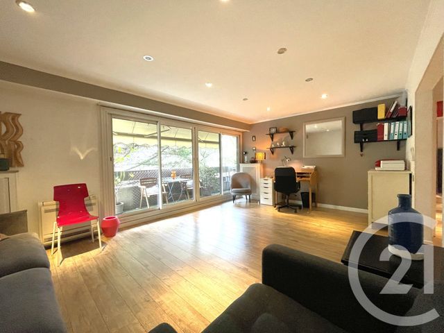 Appartement F4 à vendre - 4 pièces - 93.0 m2 - PARIS - 75016 - ILE-DE-FRANCE - Century 21 Via Conseil 16Ème