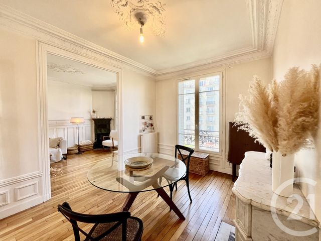 Appartement à vendre - 3 pièces - 74.0 m2 - PARIS - 75016 - ILE-DE-FRANCE - Century 21 Via Conseil 16Ème