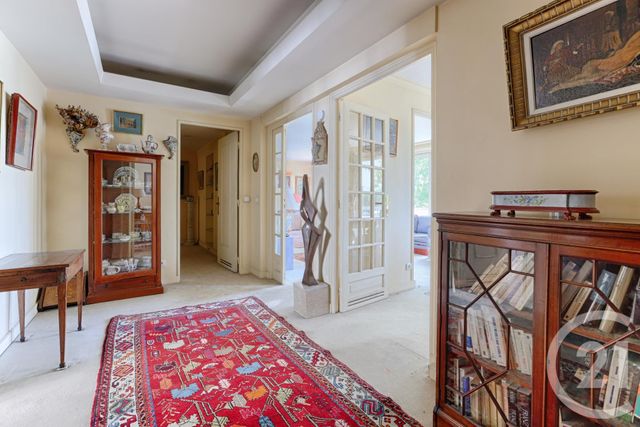 Appartement à vendre - 5 pièces - 146.0 m2 - PARIS - 75016 - ILE-DE-FRANCE - Century 21 Via Conseil 16Ème