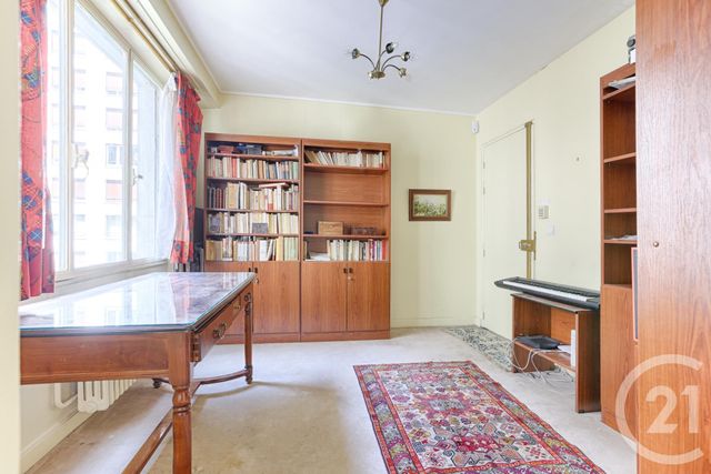 Appartement à vendre - 5 pièces - 146.0 m2 - PARIS - 75016 - ILE-DE-FRANCE - Century 21 Via Conseil 16Ème