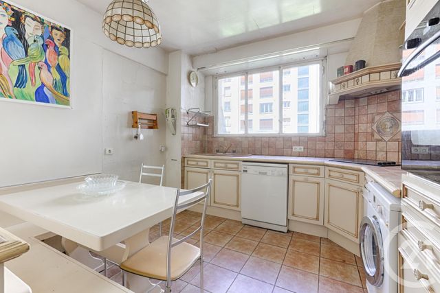 Appartement à vendre - 5 pièces - 146.0 m2 - PARIS - 75016 - ILE-DE-FRANCE - Century 21 Via Conseil 16Ème