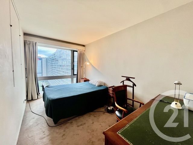 Afficher la photo en grand Appartement à vendre - 3 pièces - 73.0 m2 - PARIS - 75014 - ILE-DE-FRANCE - Century 21 Via Conseil 16Ème