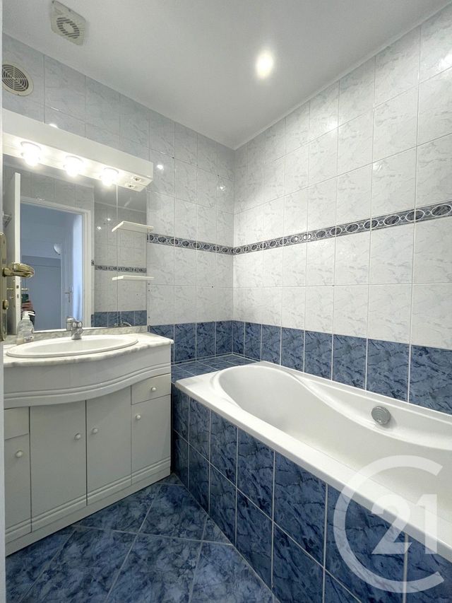 Appartement F2 à vendre - 2 pièces - 45.0 m2 - PARIS - 75016 - ILE-DE-FRANCE - Century 21 Via Conseil 16Ème