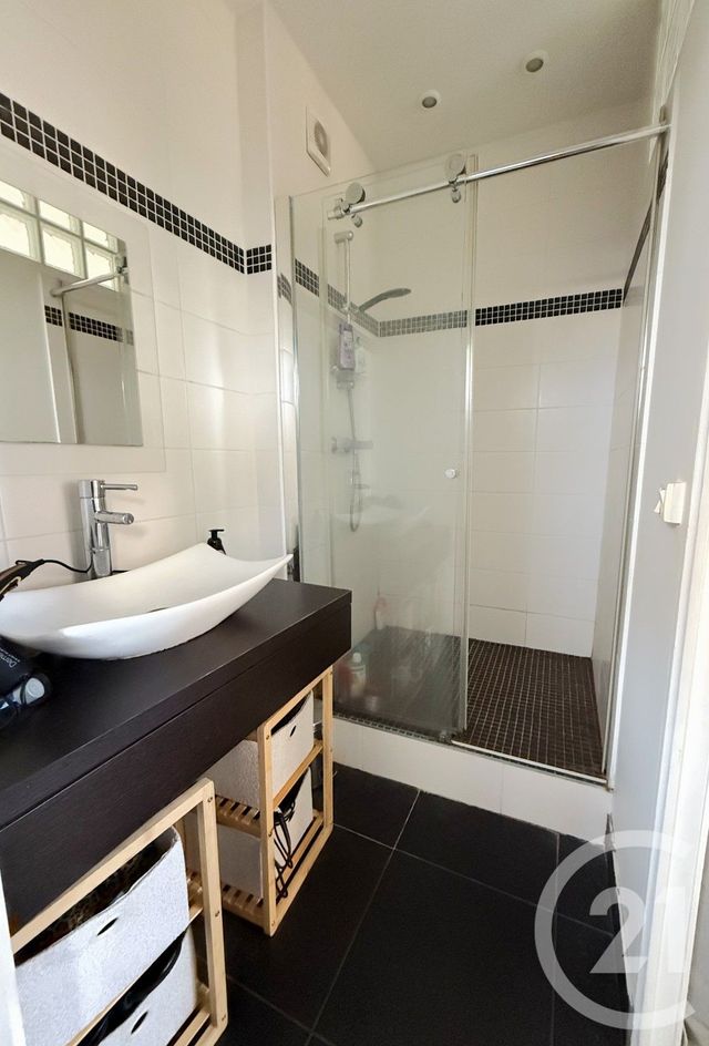 Afficher la photo en grand Appartement F3 à vendre - 3 pièces - 43.27 m2 - BOULOGNE BILLANCOURT - 92 - ILE-DE-FRANCE - Century 21 Via Conseil 16Ème