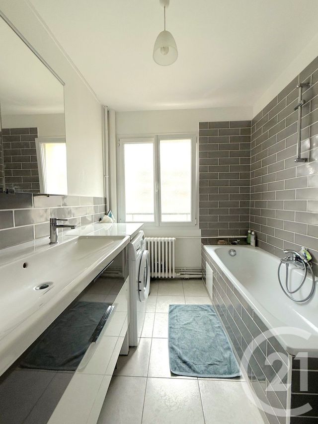 Appartement F4 à vendre - 4 pièces - 68.5 m2 - PARIS - 75016 - ILE-DE-FRANCE - Century 21 Via Conseil 16Ème
