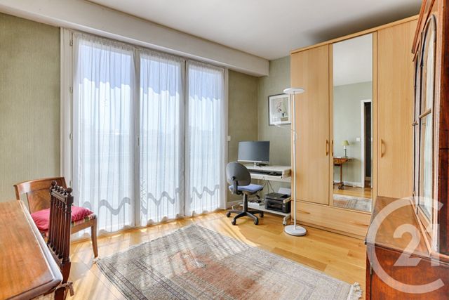 Appartement F6 à vendre - 6 pièces - 121.86 m2 - PARIS - 75016 - ILE-DE-FRANCE - Century 21 Via Conseil 16Ème