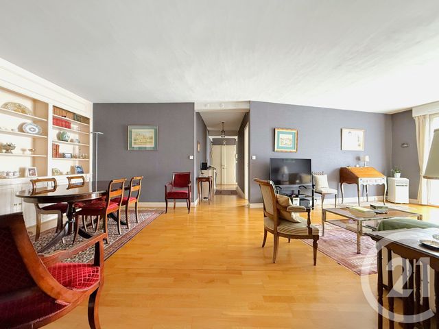 Appartement F6 à vendre - 6 pièces - 121.86 m2 - PARIS - 75016 - ILE-DE-FRANCE - Century 21 Via Conseil 16Ème