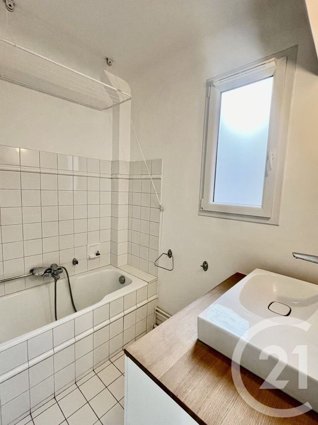Appartement F2 à vendre - 2 pièces - 48.0 m2 - PARIS - 75016 - ILE-DE-FRANCE - Century 21 Via Conseil 16Ème