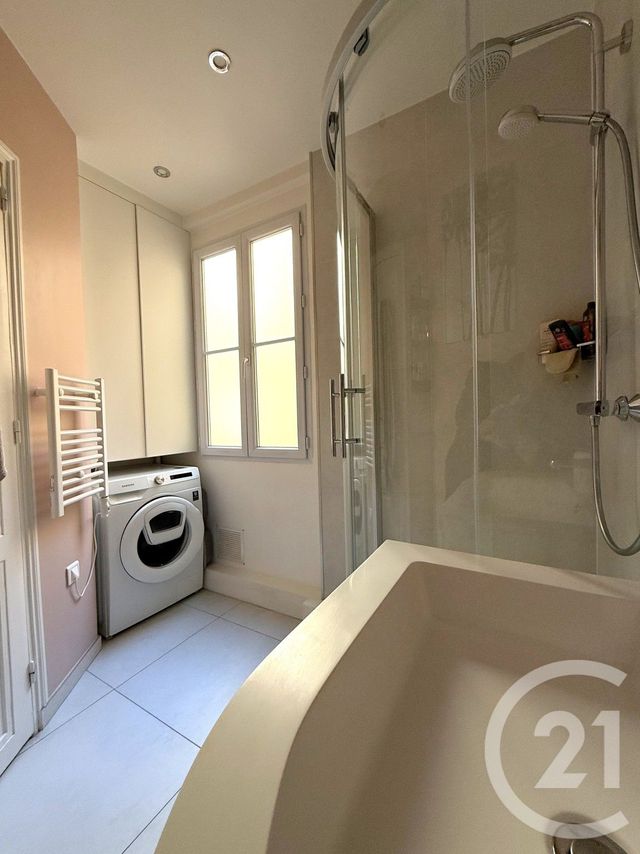 Appartement F4 à vendre - 3 pièces - 64.74 m2 - PARIS - 75016 - ILE-DE-FRANCE - Century 21 Via Conseil 16Ème