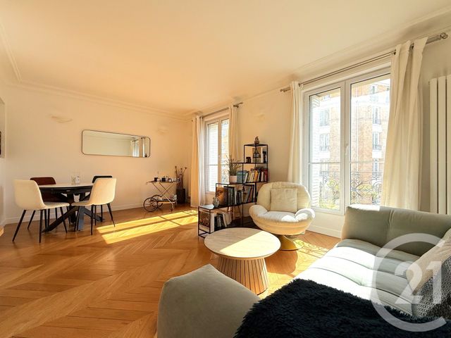 Appartement F4 à vendre - 3 pièces - 64.74 m2 - PARIS - 75016 - ILE-DE-FRANCE - Century 21 Via Conseil 16Ème