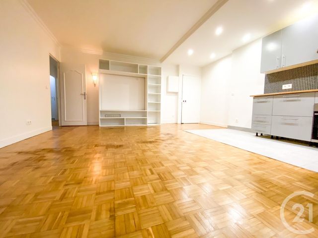Appartement F3 à louer - 3 pièces - 71.12 m2 - COURBEVOIE - 92 - ILE-DE-FRANCE - Century 21 Via Conseil 16Ème