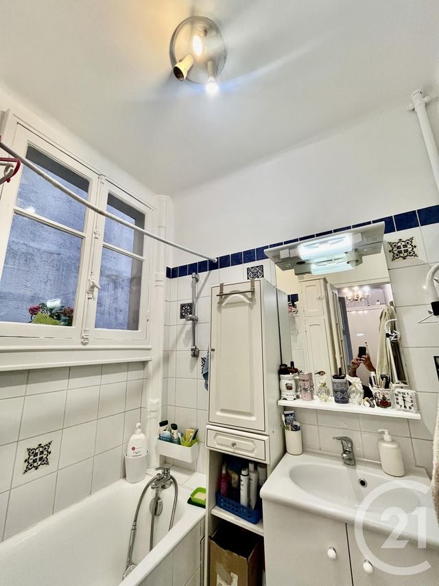 Appartement à vendre - 2 pièces - 42.0 m2 - PARIS - 75016 - ILE-DE-FRANCE - Century 21 Via Conseil 16Ème