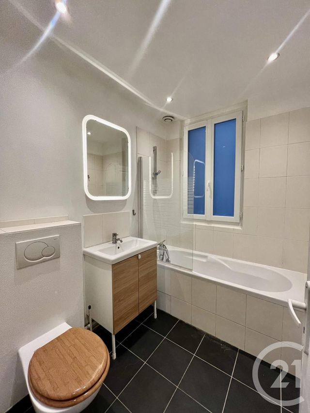 Appartement à vendre - 2 pièces - 31.0 m2 - PARIS - 75016 - ILE-DE-FRANCE - Century 21 Via Conseil 16Ème