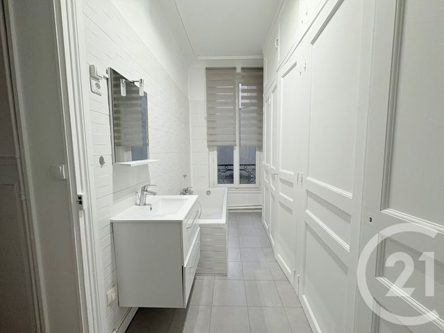 Appartement F5 à louer - 5 pièces - 131.35 m2 - PARIS - 75017 - ILE-DE-FRANCE - Century 21 Via Conseil 16Ème