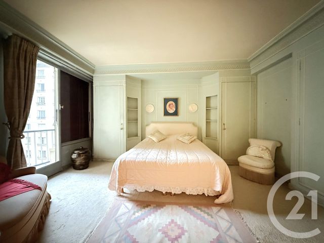 Appartement F5 à vendre - 5 pièces - 140.3 m2 - PARIS - 75016 - ILE-DE-FRANCE - Century 21 Via Conseil 16Ème