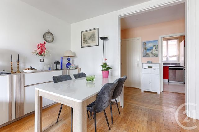 Appartement à vendre - 4 pièces - 90.0 m2 - PARIS - 75016 - ILE-DE-FRANCE - Century 21 Via Conseil 16Ème