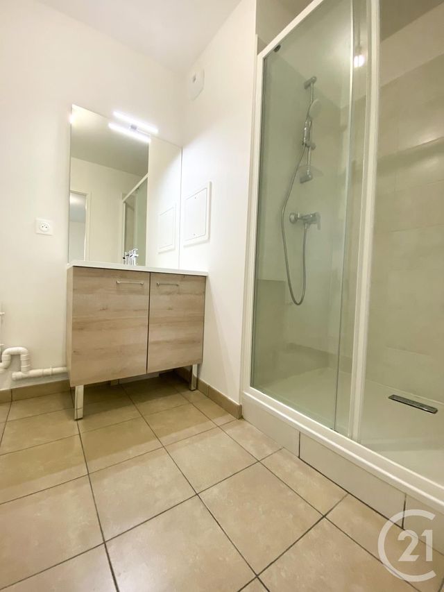 Appartement F2 à louer - 2 pièces - 45.28 m2 - VILLIERS SUR MARNE - 94 - ILE-DE-FRANCE - Century 21 Via Conseil 16Ème