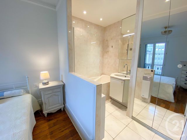 Appartement F2 à louer - 2 pièces - 46.58 m2 - PARIS - 75016 - ILE-DE-FRANCE - Century 21 Via Conseil 16Ème