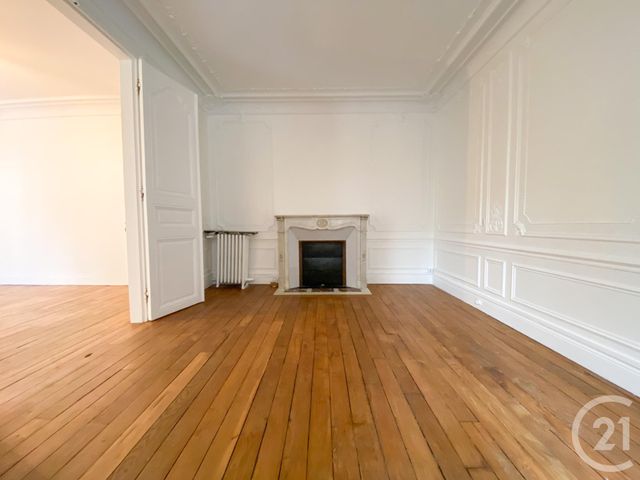 Appartement F2 à louer - 2 pièces - 55.7 m2 - PARIS - 75013 - ILE-DE-FRANCE - Century 21 Via Conseil 16Ème