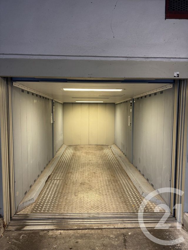 parking à vendre - 7.16 m2 - PARIS - 75016 - ILE-DE-FRANCE - Century 21 Via Conseil 16Ème