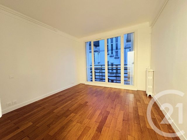 Appartement F2 à louer - 2 pièces - 45.06 m2 - PARIS - 75016 - ILE-DE-FRANCE - Century 21 Via Conseil 16Ème