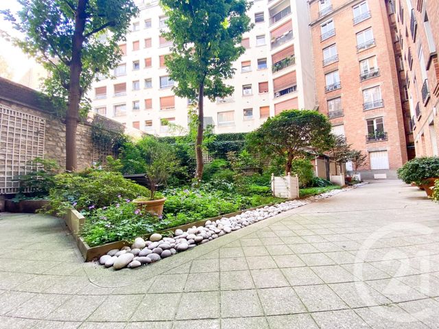 Appartement F2 à louer - 2 pièces - 39.71 m2 - PARIS - 75016 - ILE-DE-FRANCE - Century 21 Via Conseil 16Ème