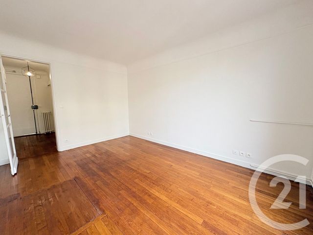 Appartement F2 à louer - 2 pièces - 43.07 m2 - PARIS - 75016 - ILE-DE-FRANCE - Century 21 Via Conseil 16Ème