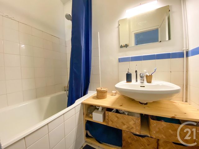 Appartement F2 à louer - 2 pièces - 40.39 m2 - PARIS - 75015 - ILE-DE-FRANCE - Century 21 Via Conseil 16Ème