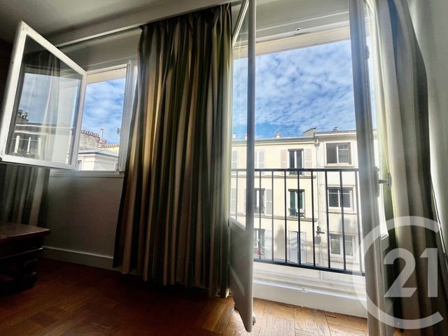 Appartement F2 à vendre - 2 pièces - 58.0 m2 - PARIS - 75016 - ILE-DE-FRANCE - Century 21 Via Conseil 16Ème