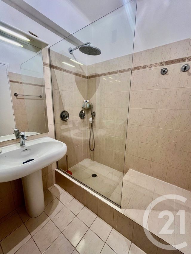 Appartement F2 à vendre - 2 pièces - 58.0 m2 - PARIS - 75016 - ILE-DE-FRANCE - Century 21 Via Conseil 16Ème