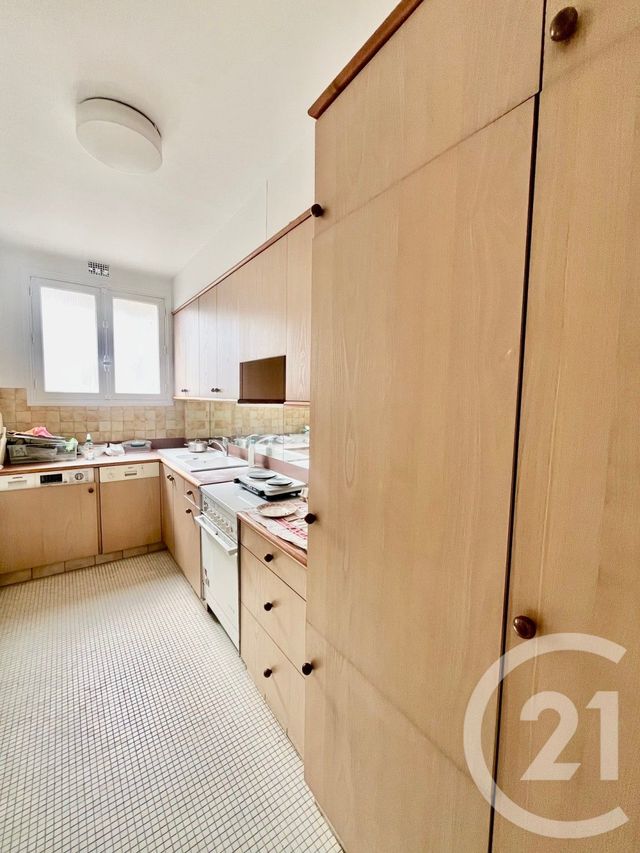 Appartement F2 à vendre - 2 pièces - 58.0 m2 - PARIS - 75016 - ILE-DE-FRANCE - Century 21 Via Conseil 16Ème