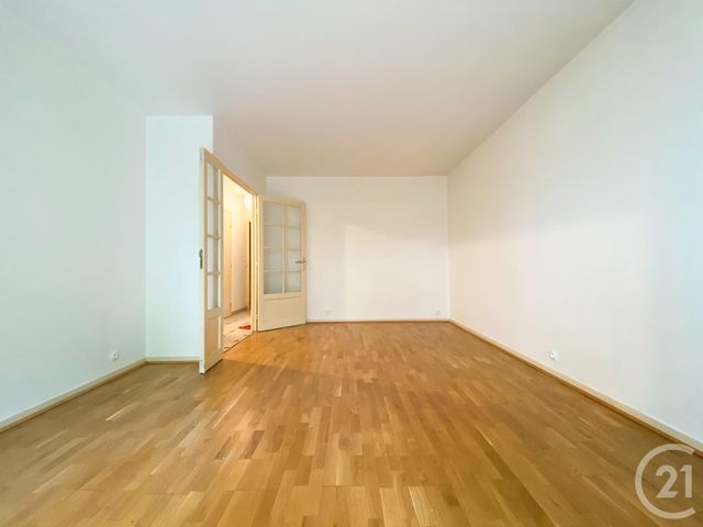 Appartement F2 à louer - 2 pièces - 48.21 m2 - PARIS - 75016 - ILE-DE-FRANCE - Century 21 Via Conseil 16Ème