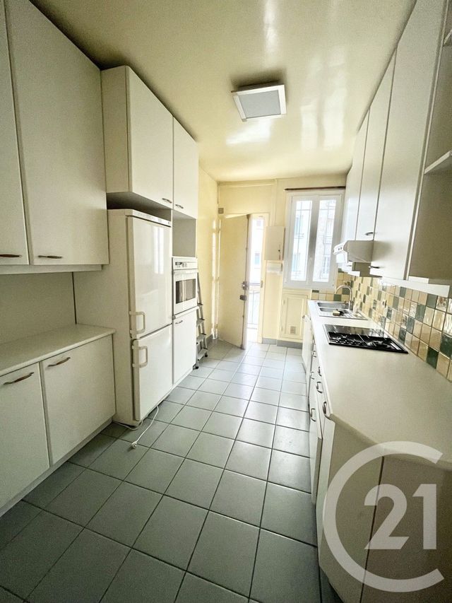 Appartement F4 à vendre - 4 pièces - 94.0 m2 - PARIS - 75016 - ILE-DE-FRANCE - Century 21 Via Conseil 16Ème