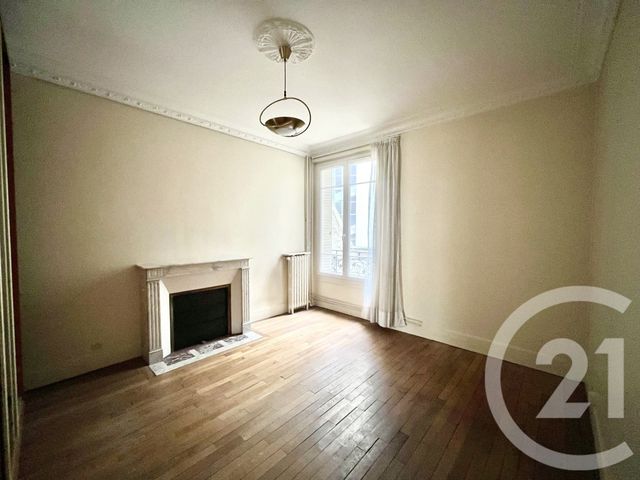 Appartement F4 à vendre - 4 pièces - 94.0 m2 - PARIS - 75016 - ILE-DE-FRANCE - Century 21 Via Conseil 16Ème