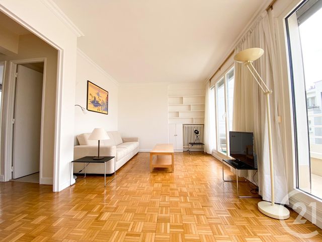 Appartement F2 à louer - 2 pièces - 42.15 m2 - PARIS - 75016 - ILE-DE-FRANCE - Century 21 Via Conseil 16Ème