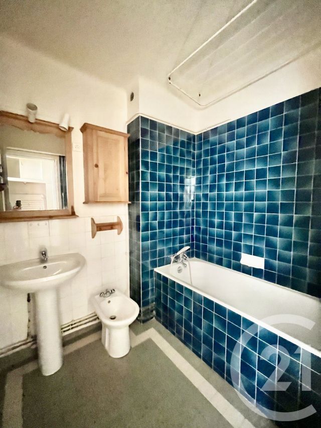 Appartement F3 à vendre - 3 pièces - 72.0 m2 - PARIS - 75016 - ILE-DE-FRANCE - Century 21 Via Conseil 16Ème